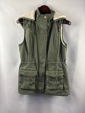 Women’s Market & Spruce Medium Army Green Faux Fur Lined Vest